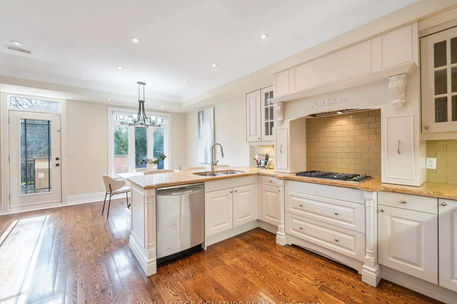 Additional image 6 of 3002 Bayview Avenue