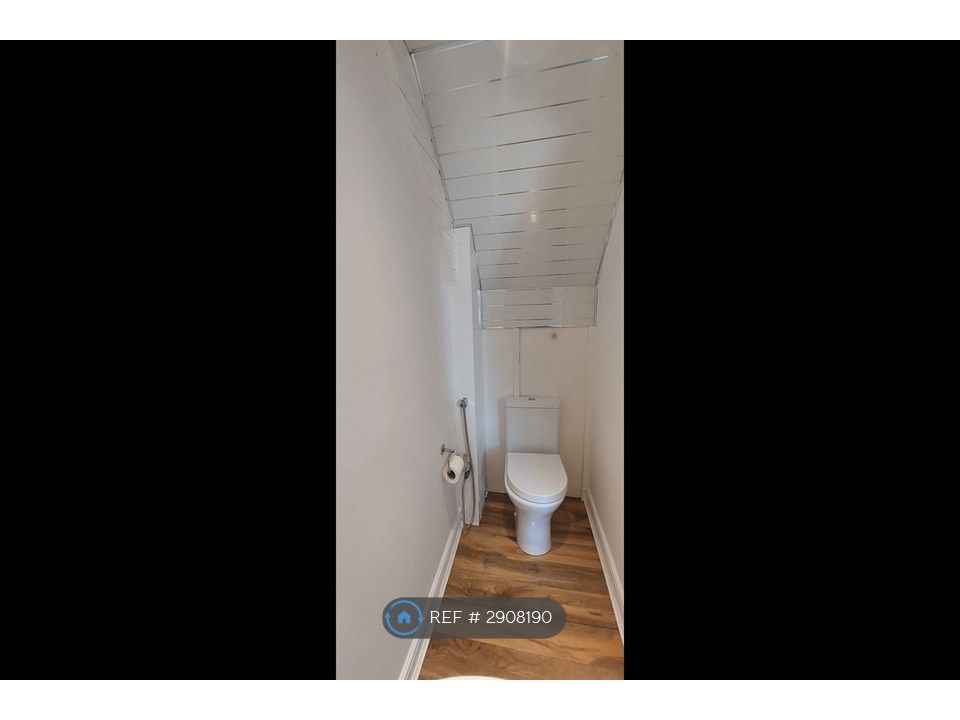 Additional image 10 of 2 bed terraced house to rentStamperland Hill, Clarkston, Glasgow G76