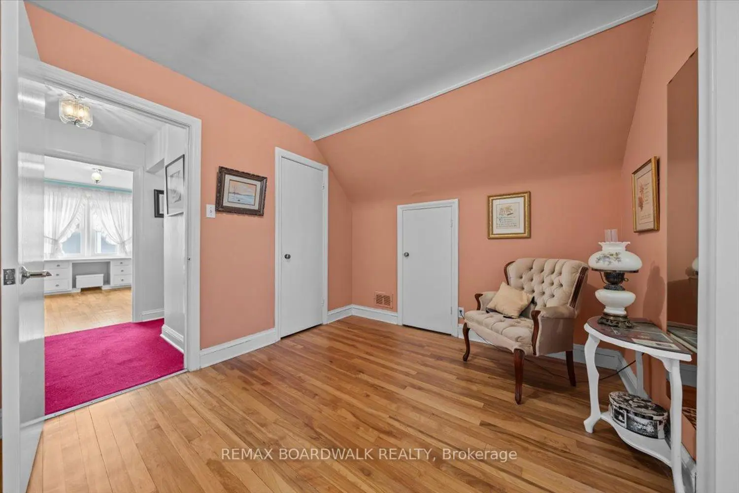 Additional image 8 of 961 Kingsmere Avenue