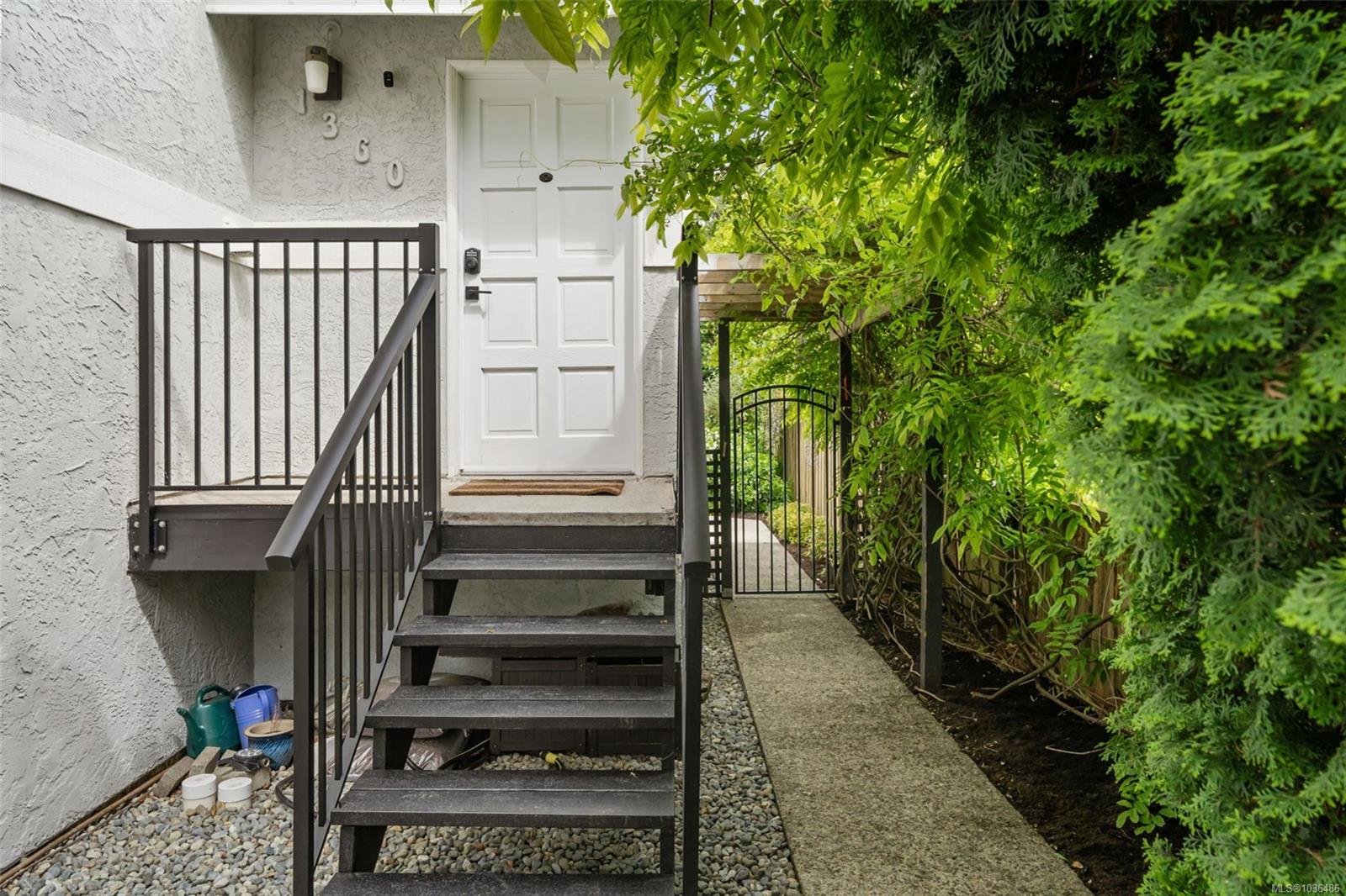 Additional image 5 of 1360 Mcnair Street, Victoria, BC, V8T 2S3
