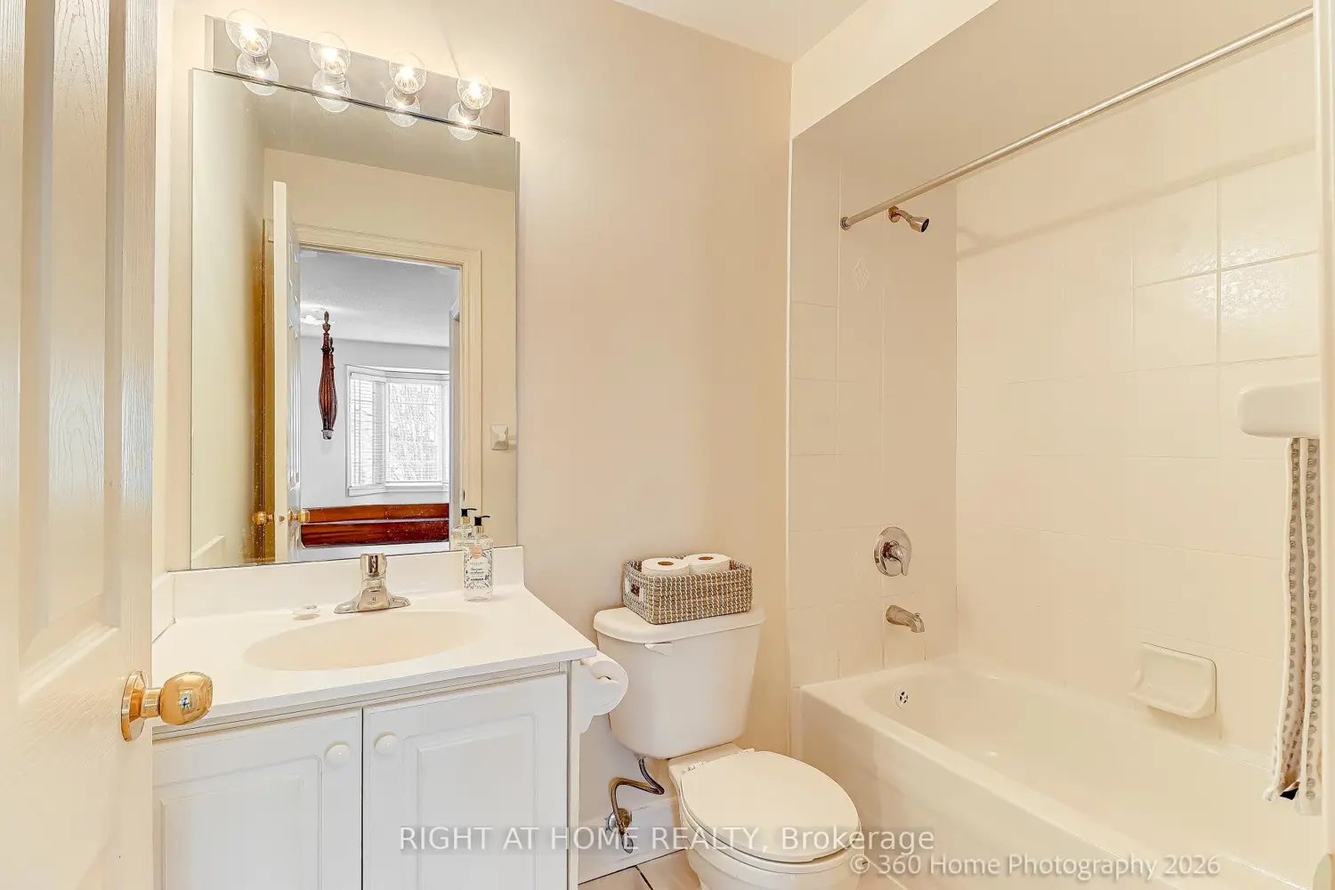 Additional image 11 of 1130 Cawthra Road 2