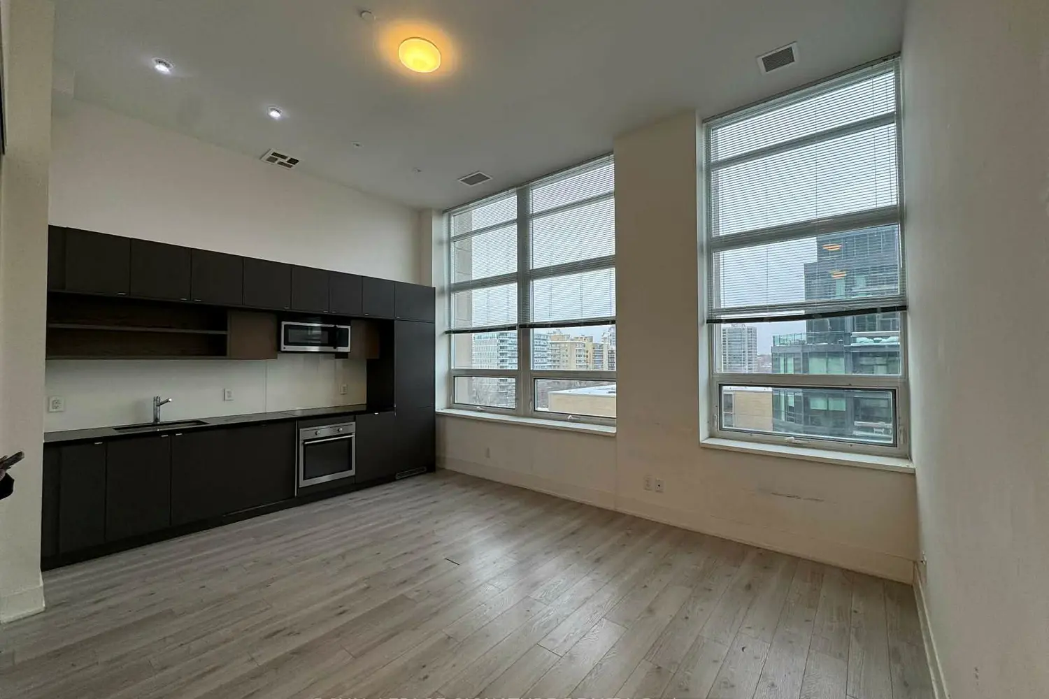 Additional image 4 of 111 St Clair Avenue 802