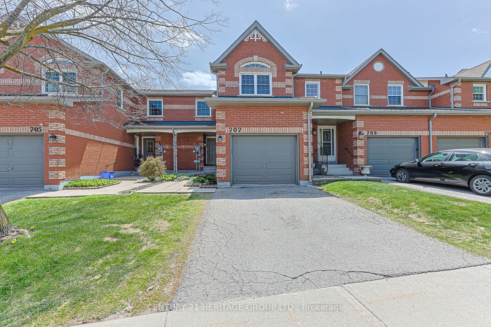 707 Caradonna Crescent, Newmarket, ON, L3X 1W5