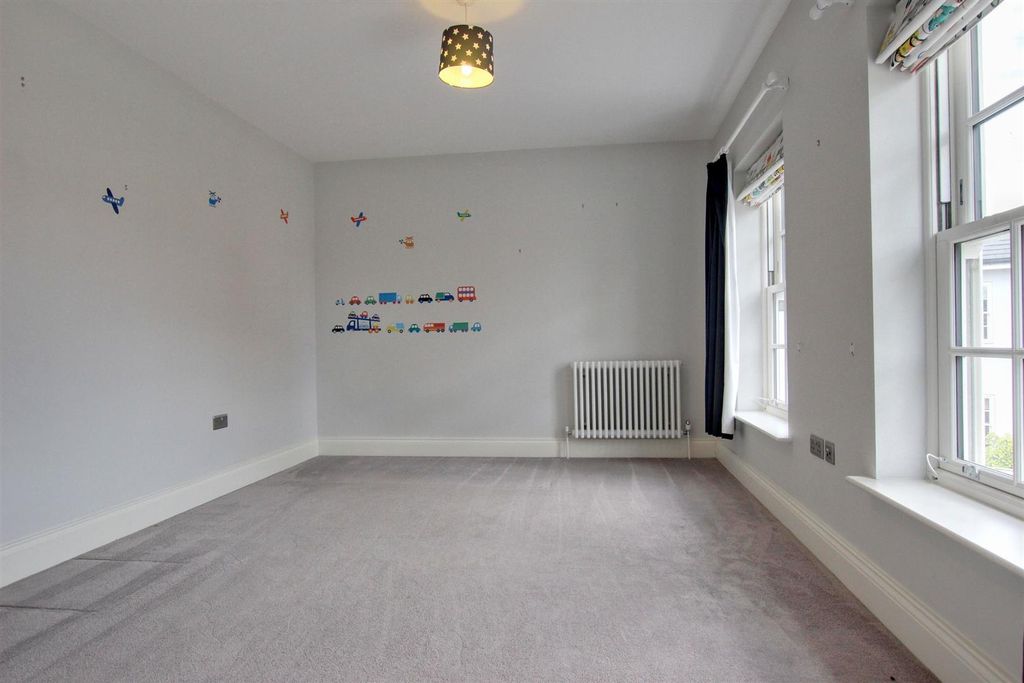Additional image 15 of 4 bed property to rentOld College Drive, Beverley HU17