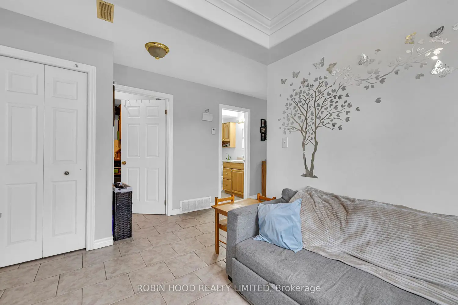 Additional image 12 of 406 Glengarry Avenue