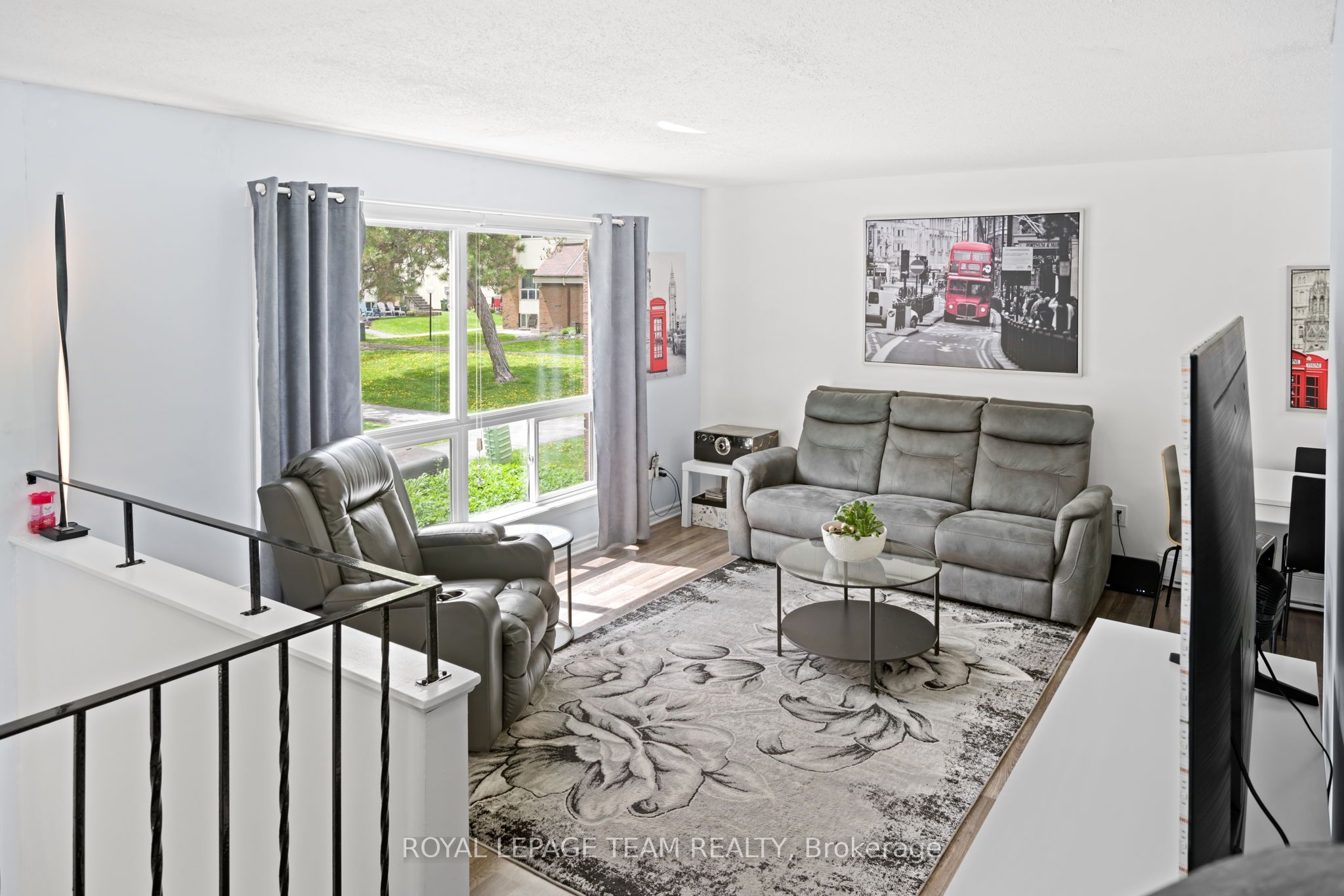 Additional image 4 of 41C Forester Crescent, Ottawa, ON, K2H 8Y3