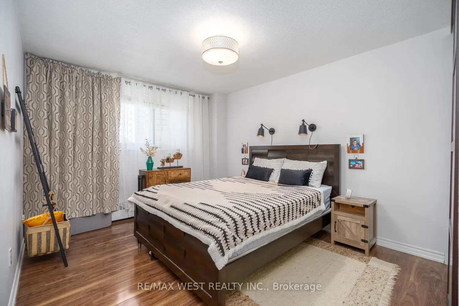 Additional image 9 of 1100 Caven Street 310