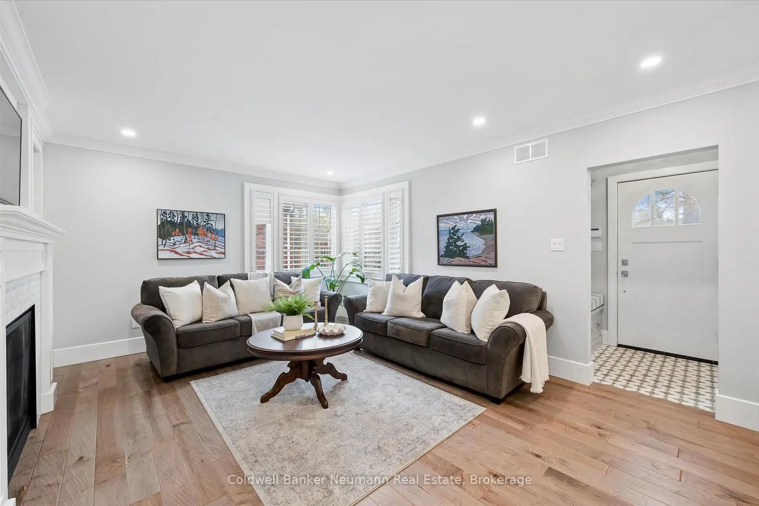 37 Parkholm Avenue photo 3