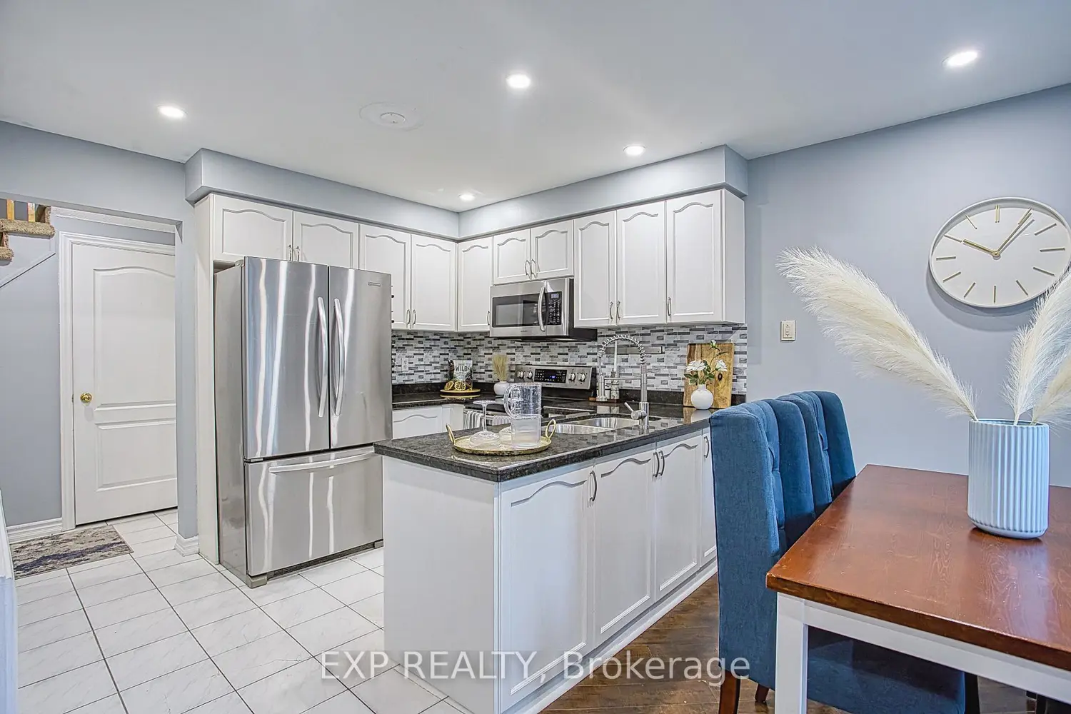 Additional image 9 of 112 Laurendale Avenue