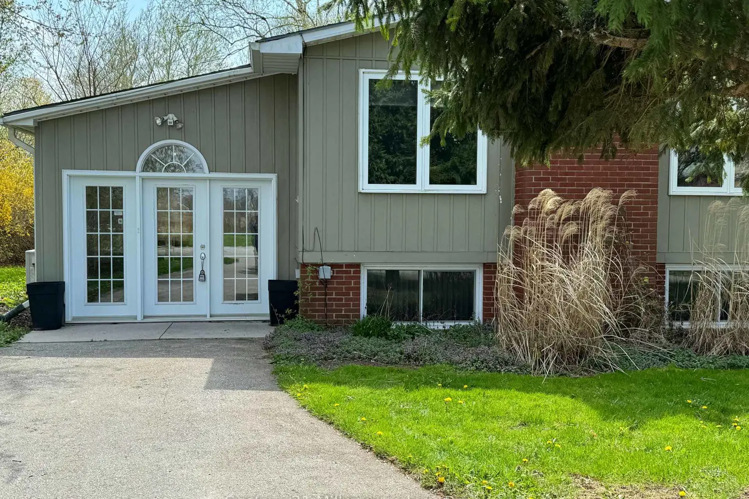 72234 Lakeshore Drive