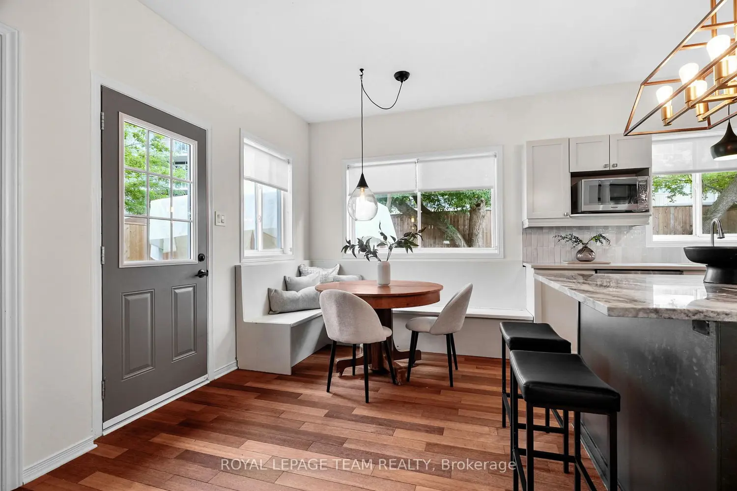 2122 Saunders Avenue photo 3