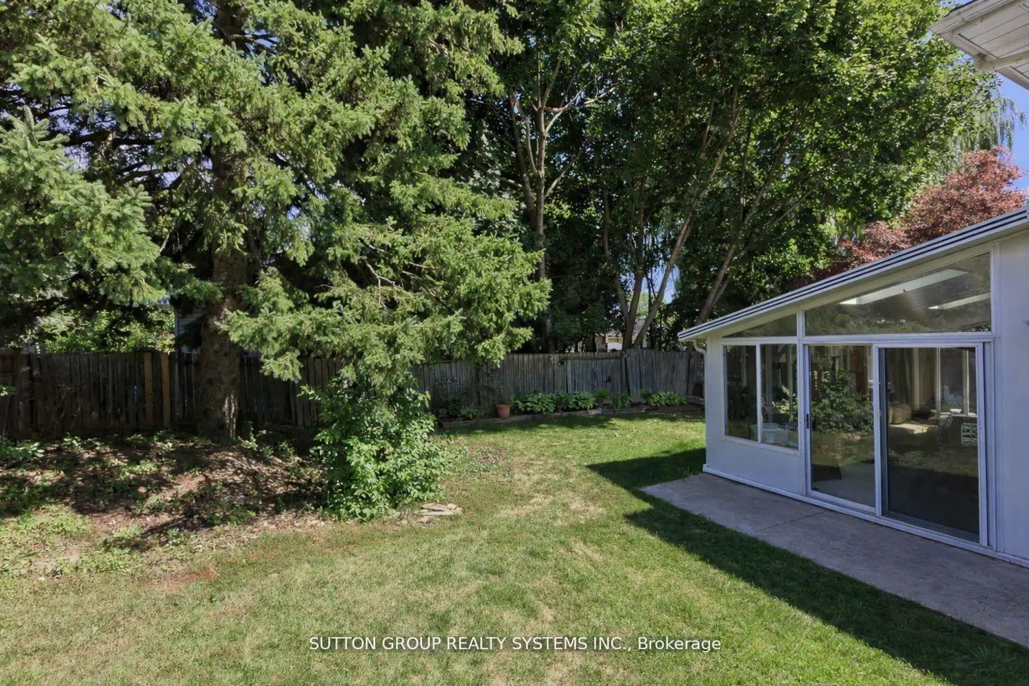 Additional image 13 of 1535 Thetford Court