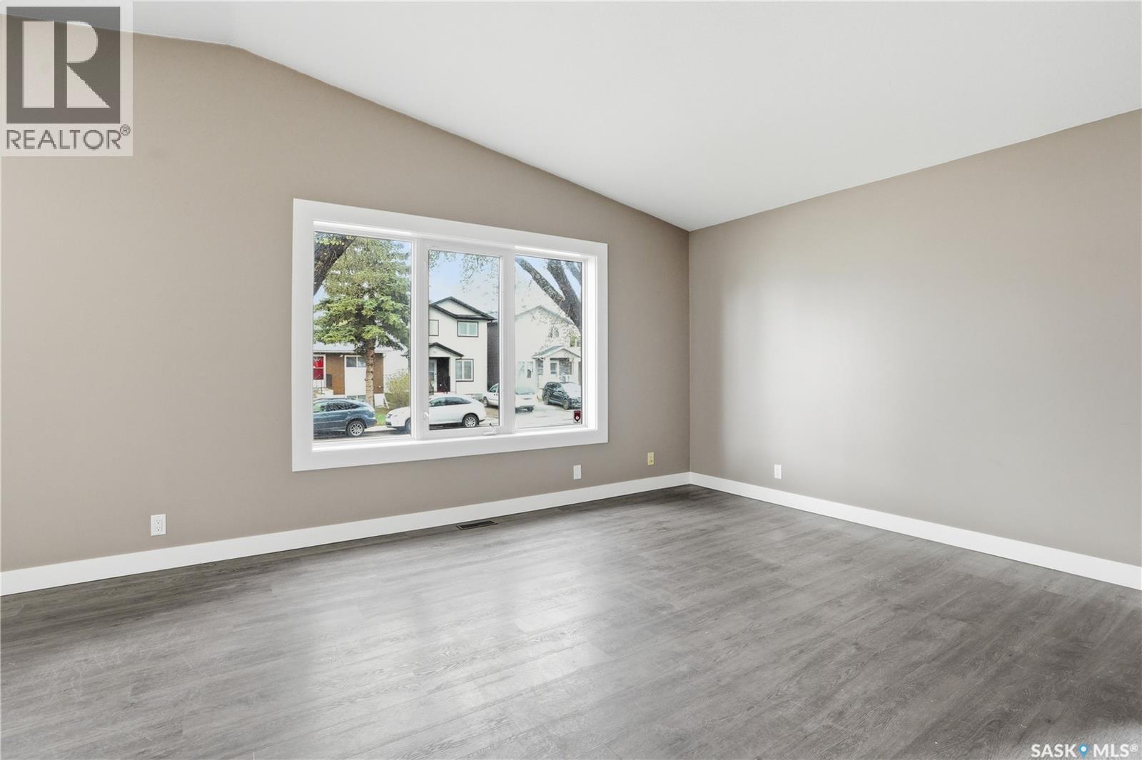 Additional image 3 of 330B X Avenue S, Saskatoon, SK, S7M3H6