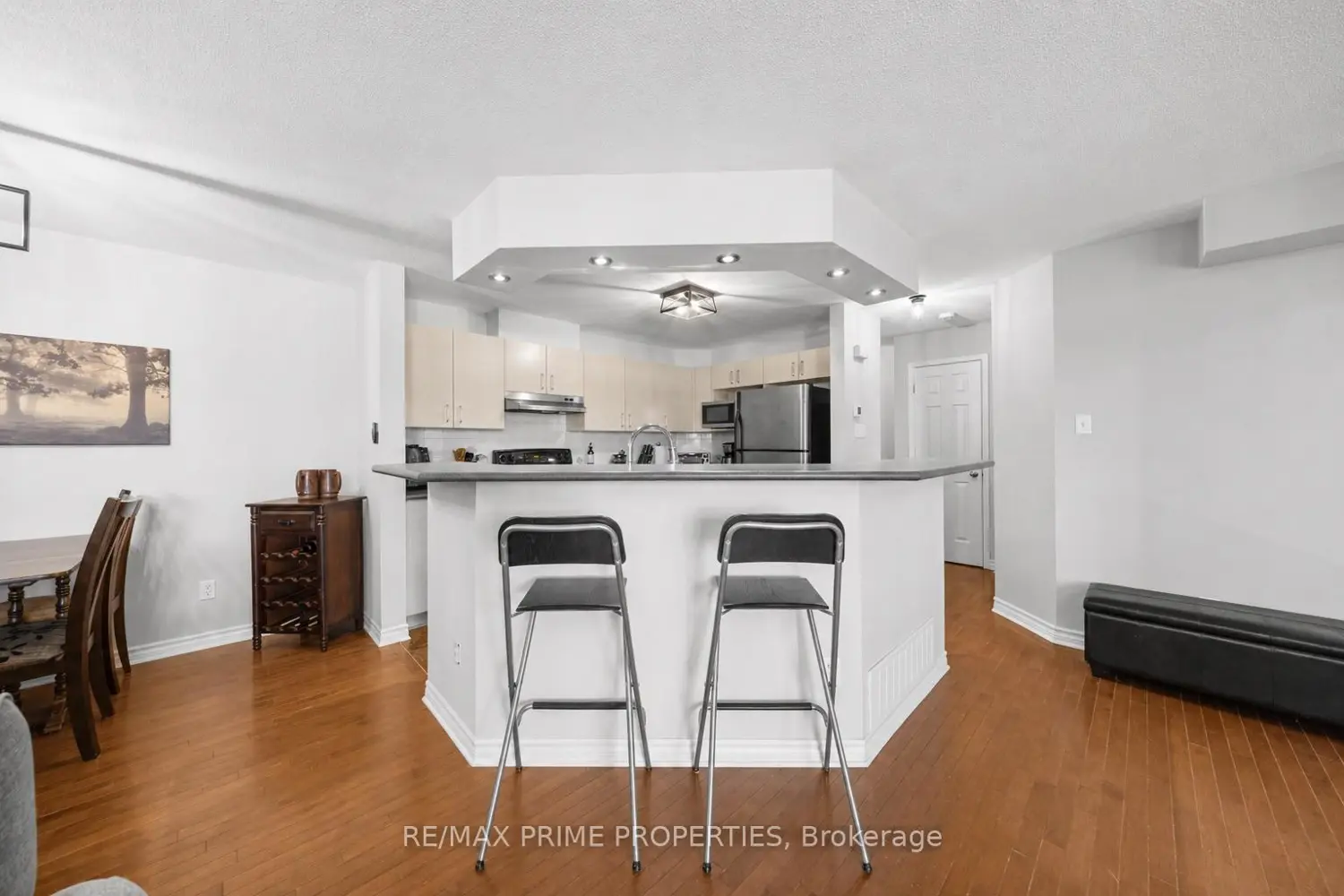 3265 St Joseph Boulevard 117 photo 5