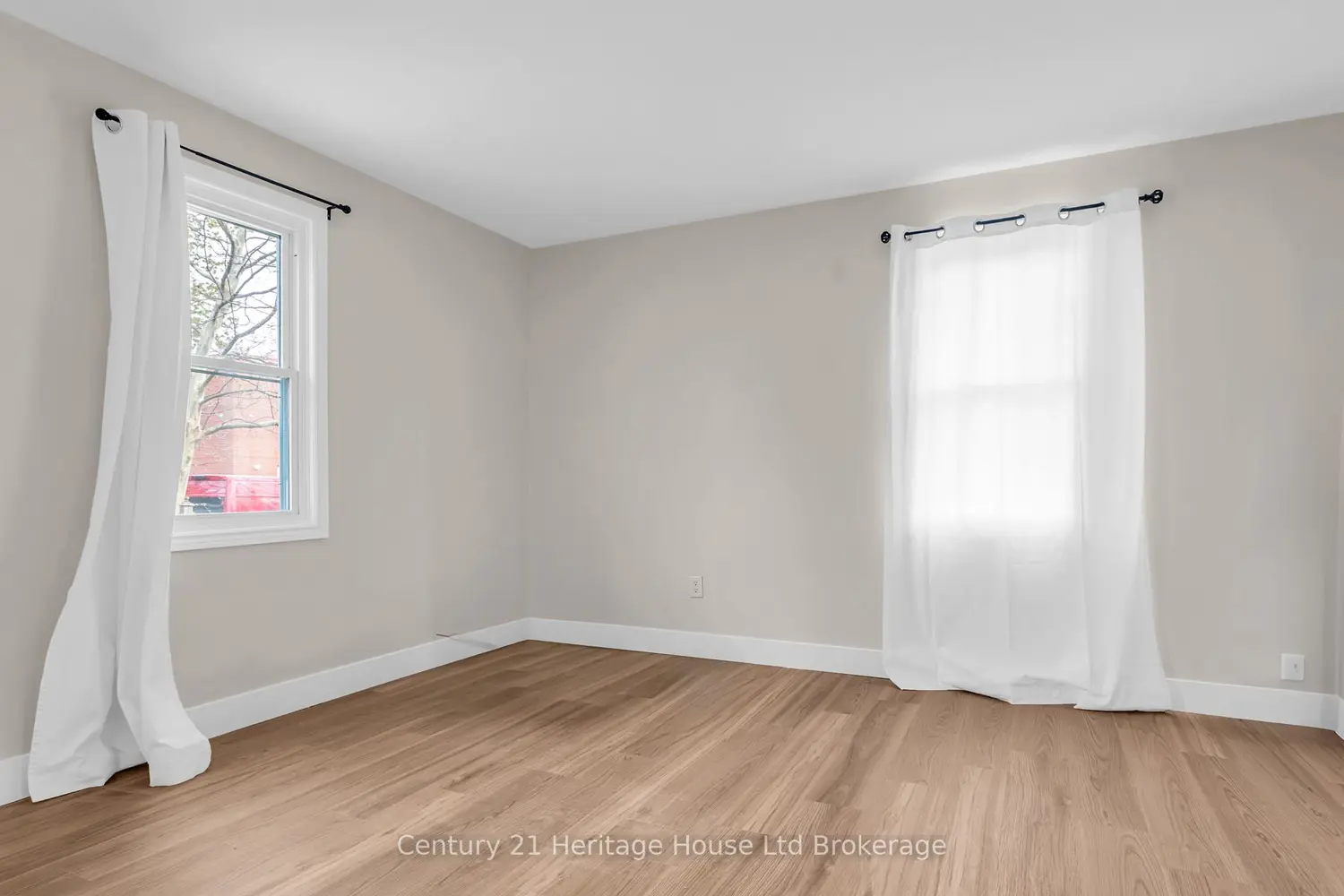 Additional image 5 of 1098 Frances Street