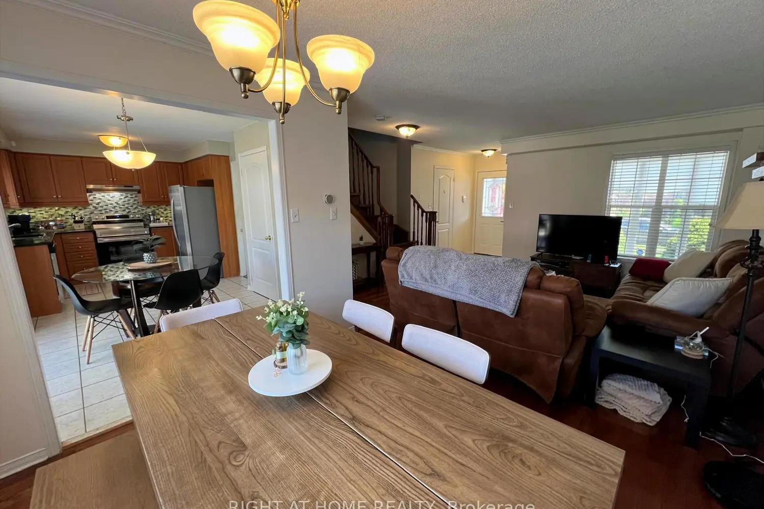 Additional image 12 of 10 Charleswood Circle