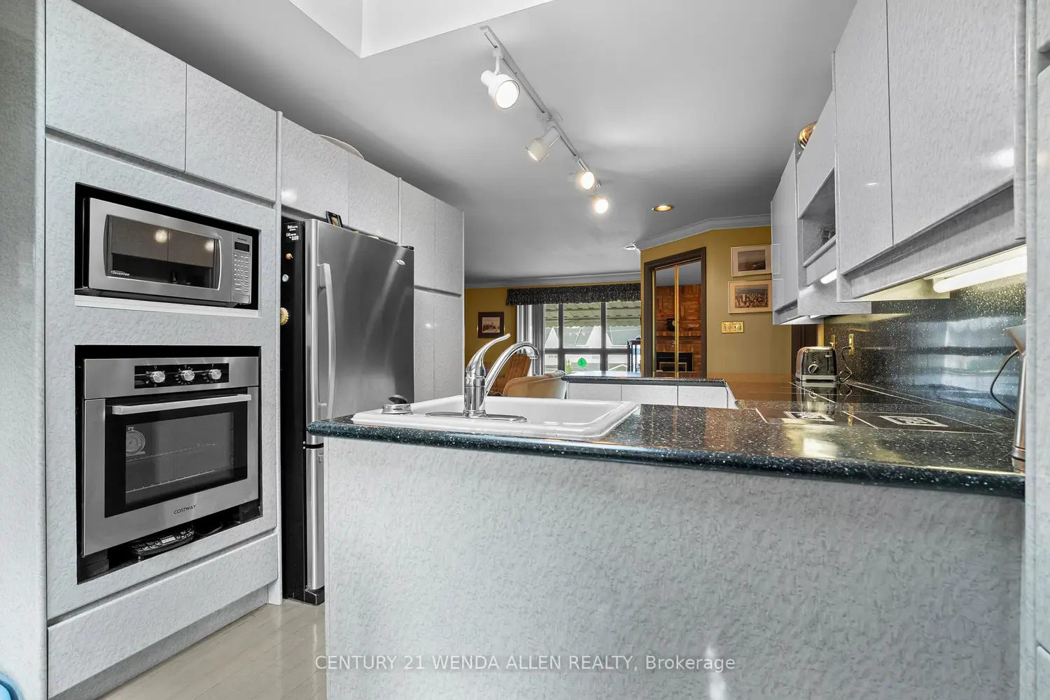 Additional image 13 of 1873 Woodview Avenue