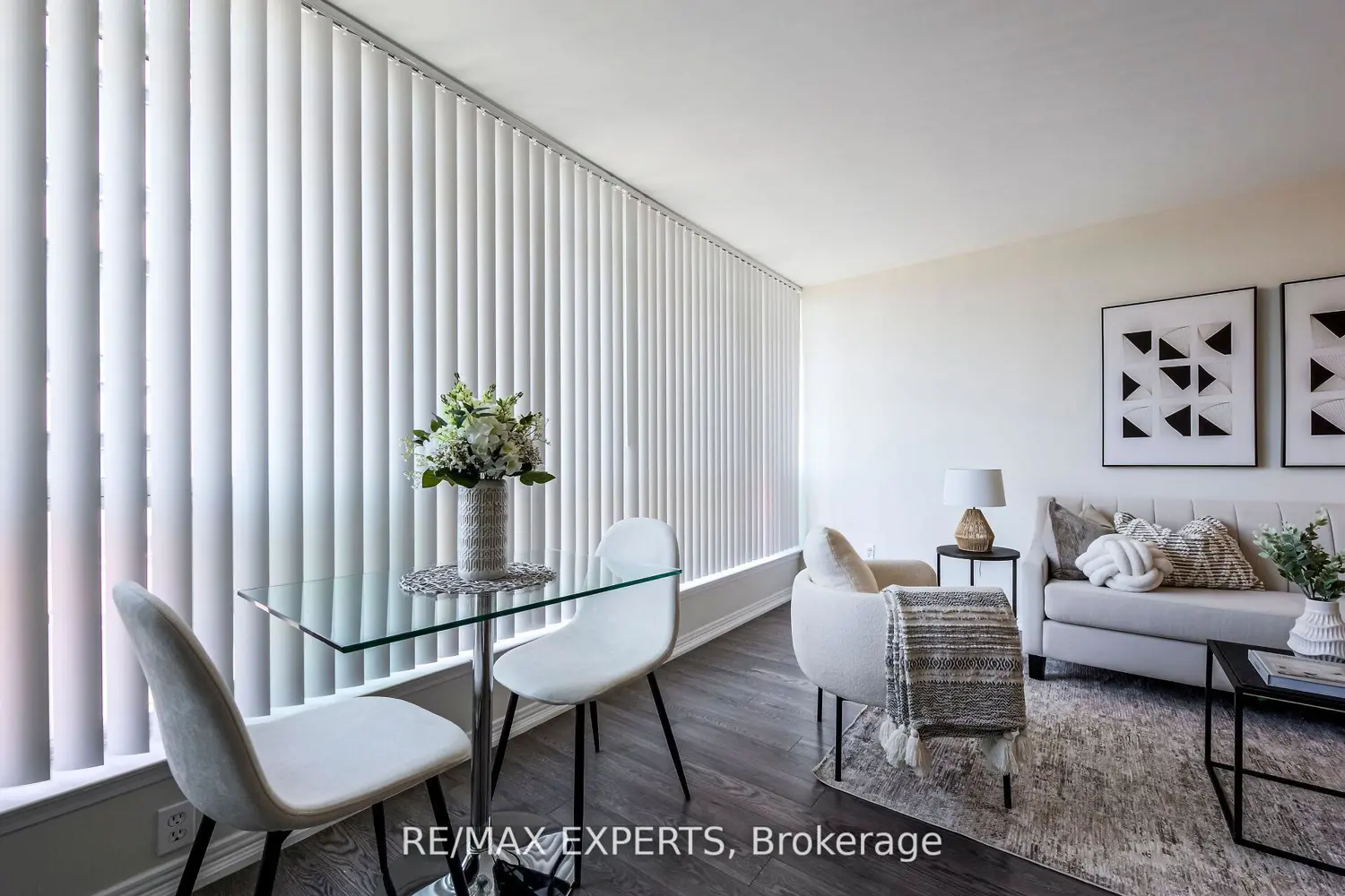 Additional image 11 of 942 Yonge Street 1006