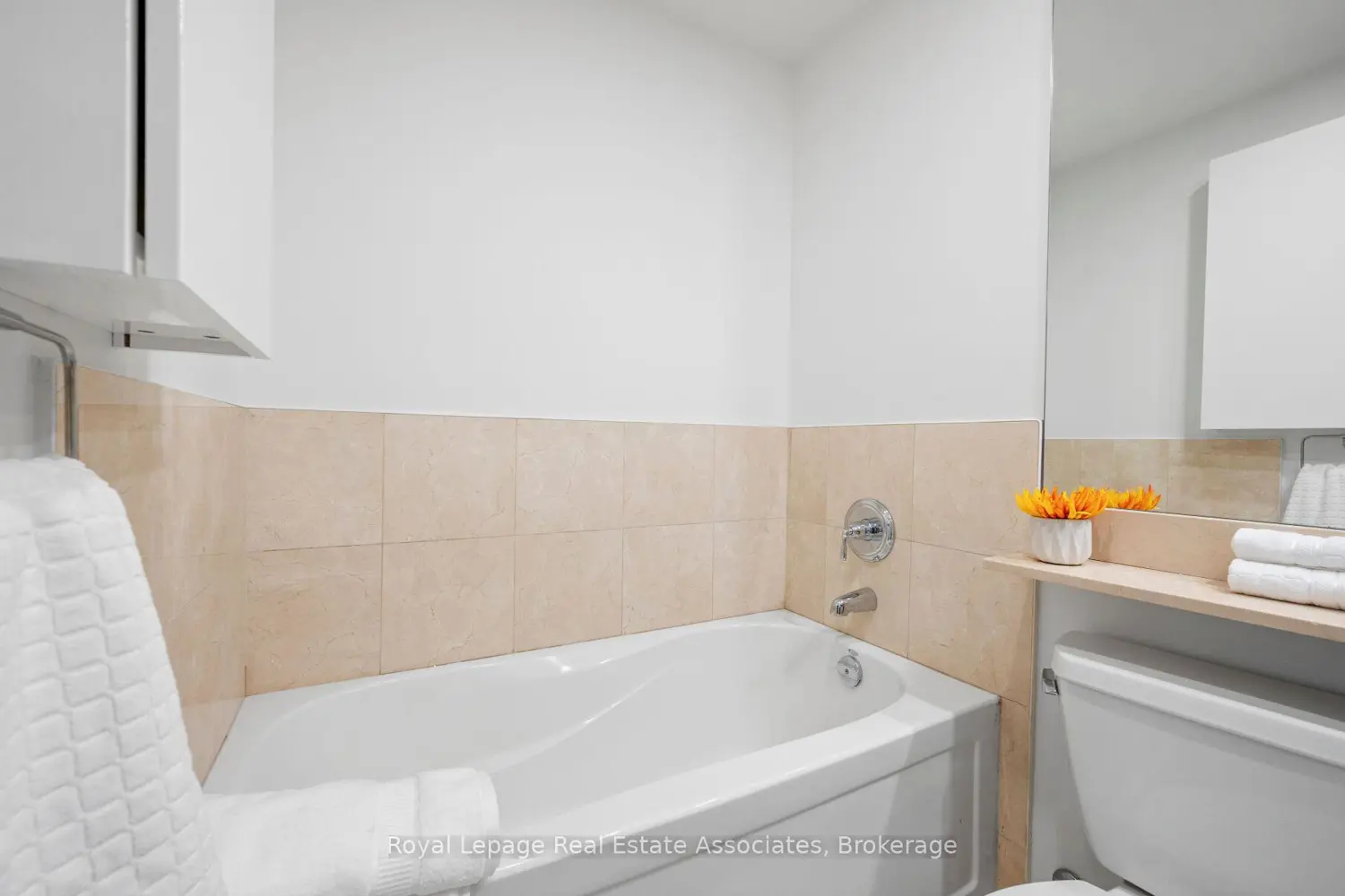 Additional image 13 of 21 Grand Magazine Street 908