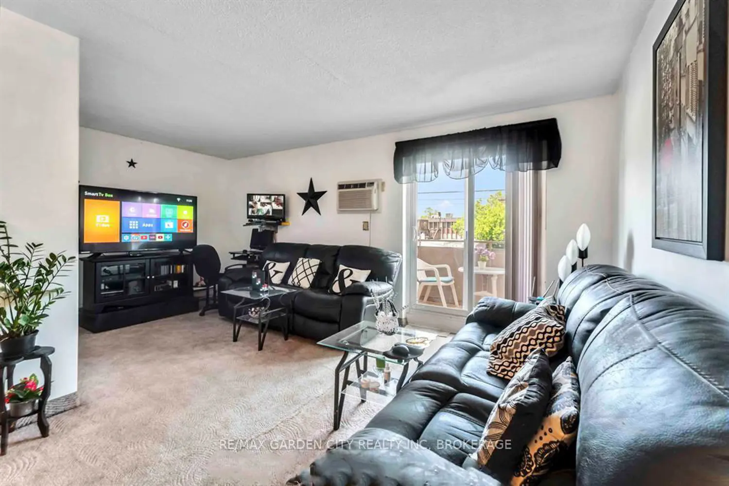 Additional image 7 of 4692 Crysler Avenue 202