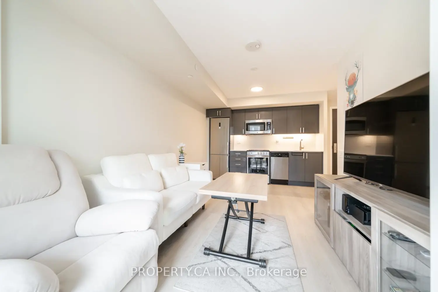 Additional image 8 of 38 Monte Kwinter Court 606