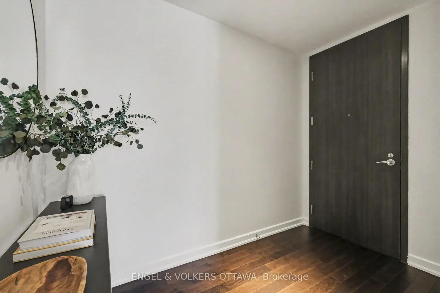 Additional image 4 of 300 Lisgar Street 513
