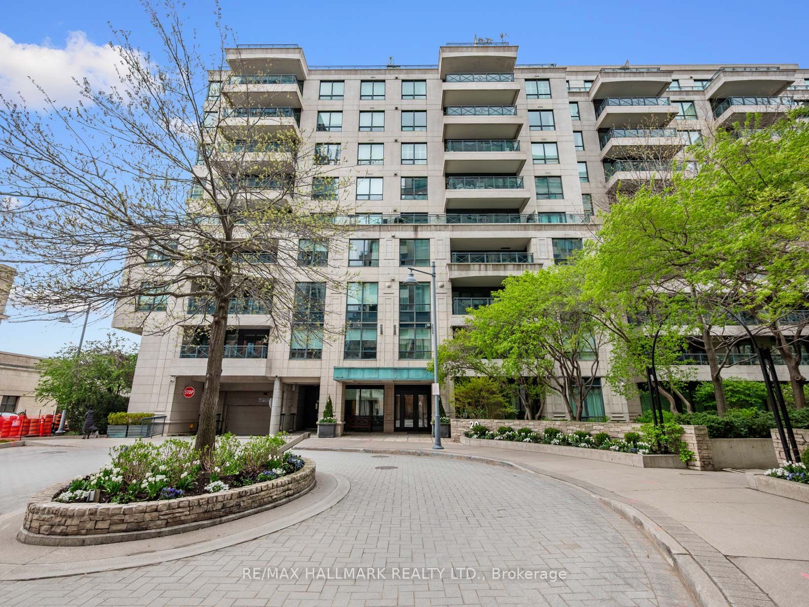 716-20 Scrivener Square, Toronto, ON, M4W 3X9