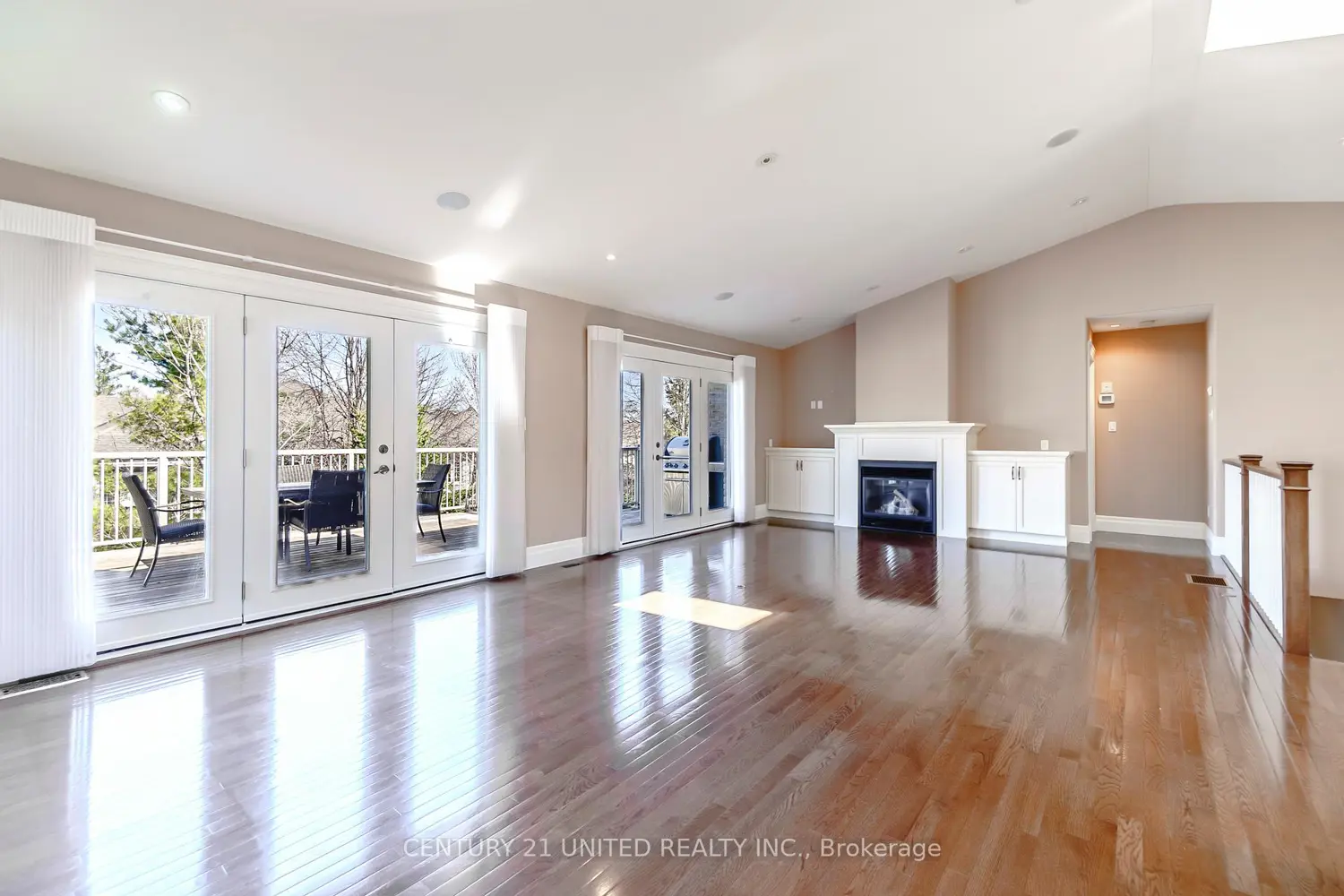 Additional image 8 of 301 Carnegie Avenue 14