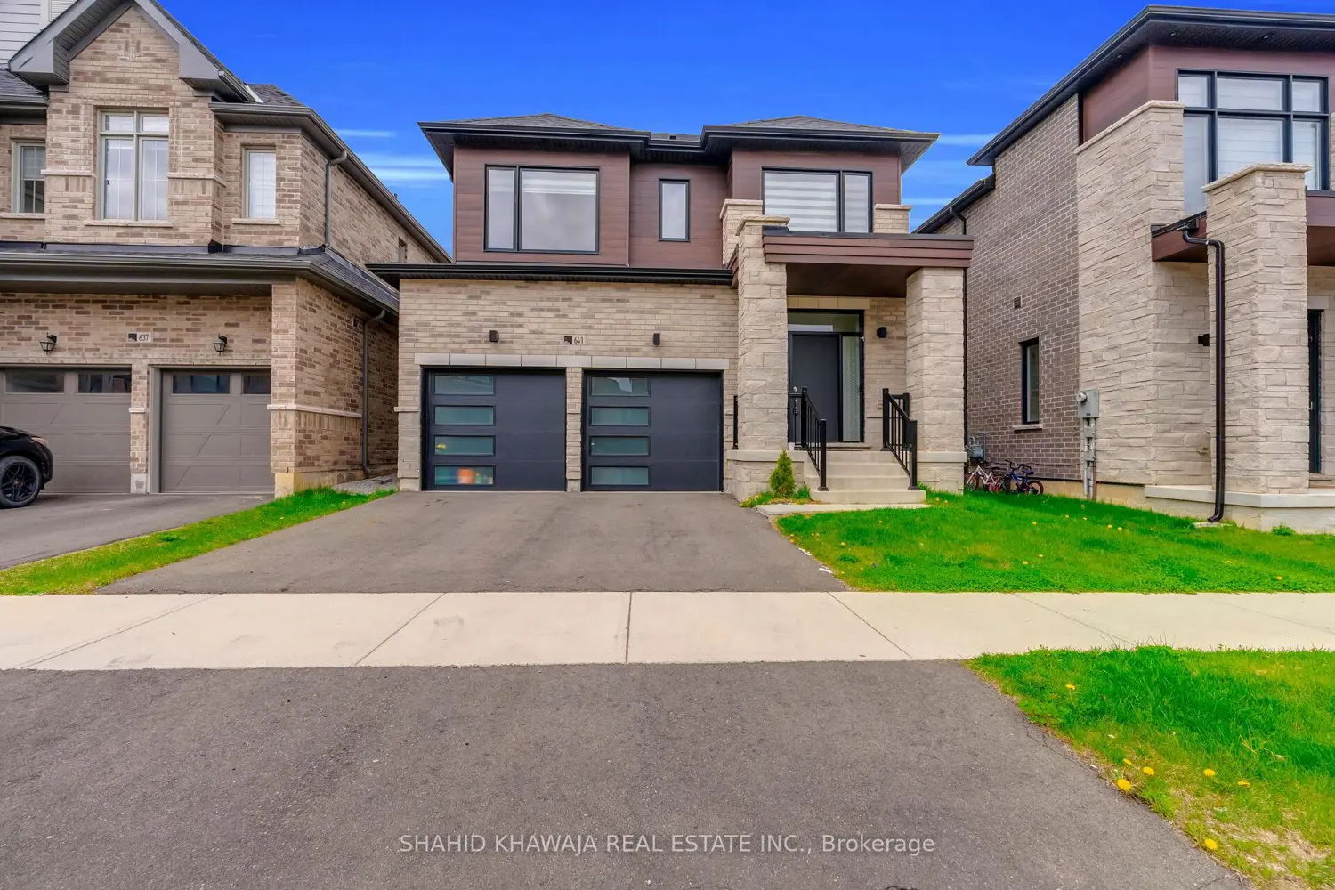 641 Leatherleaf Landing photo 2