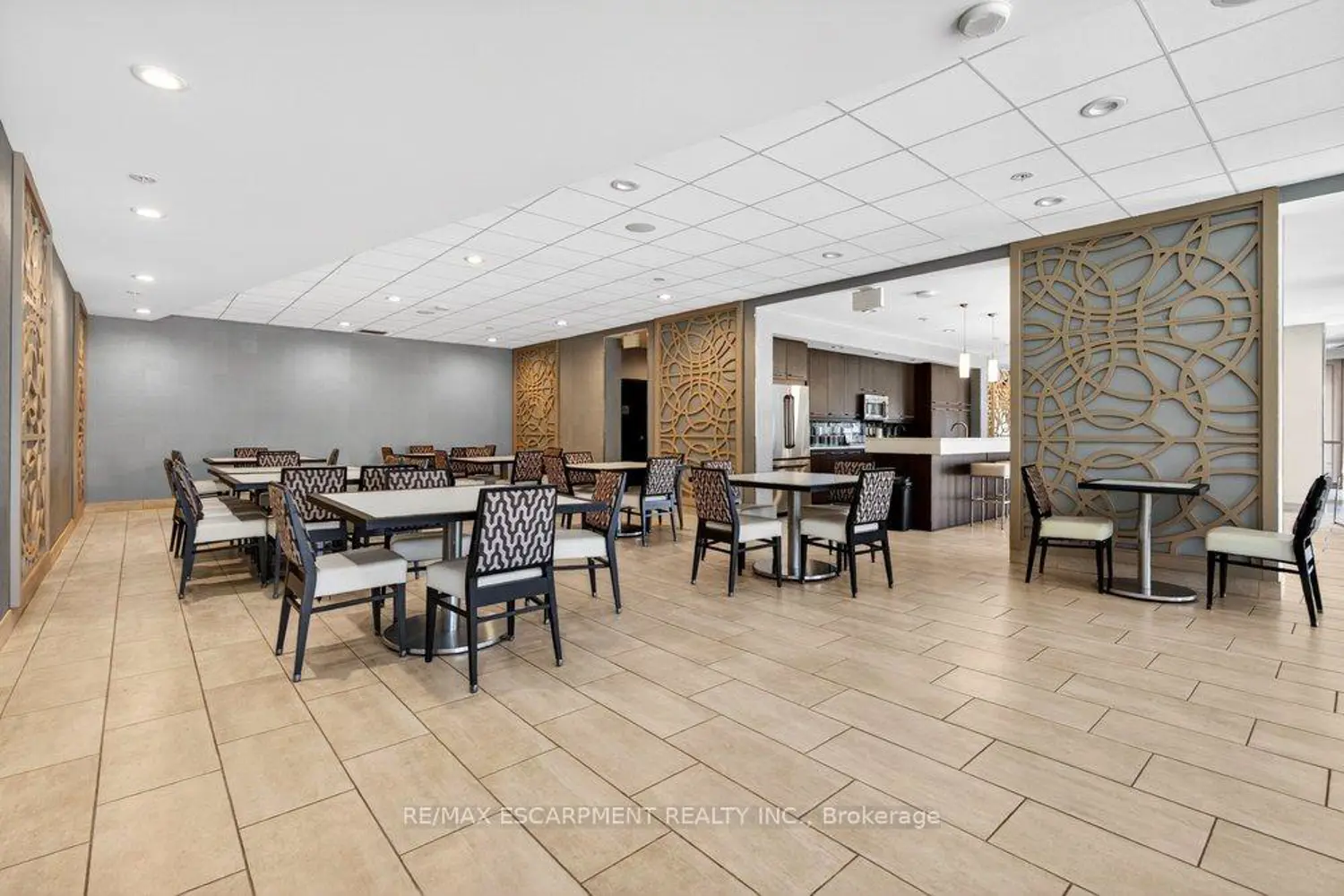Additional image 11 of 551 Maple Avenue 1501