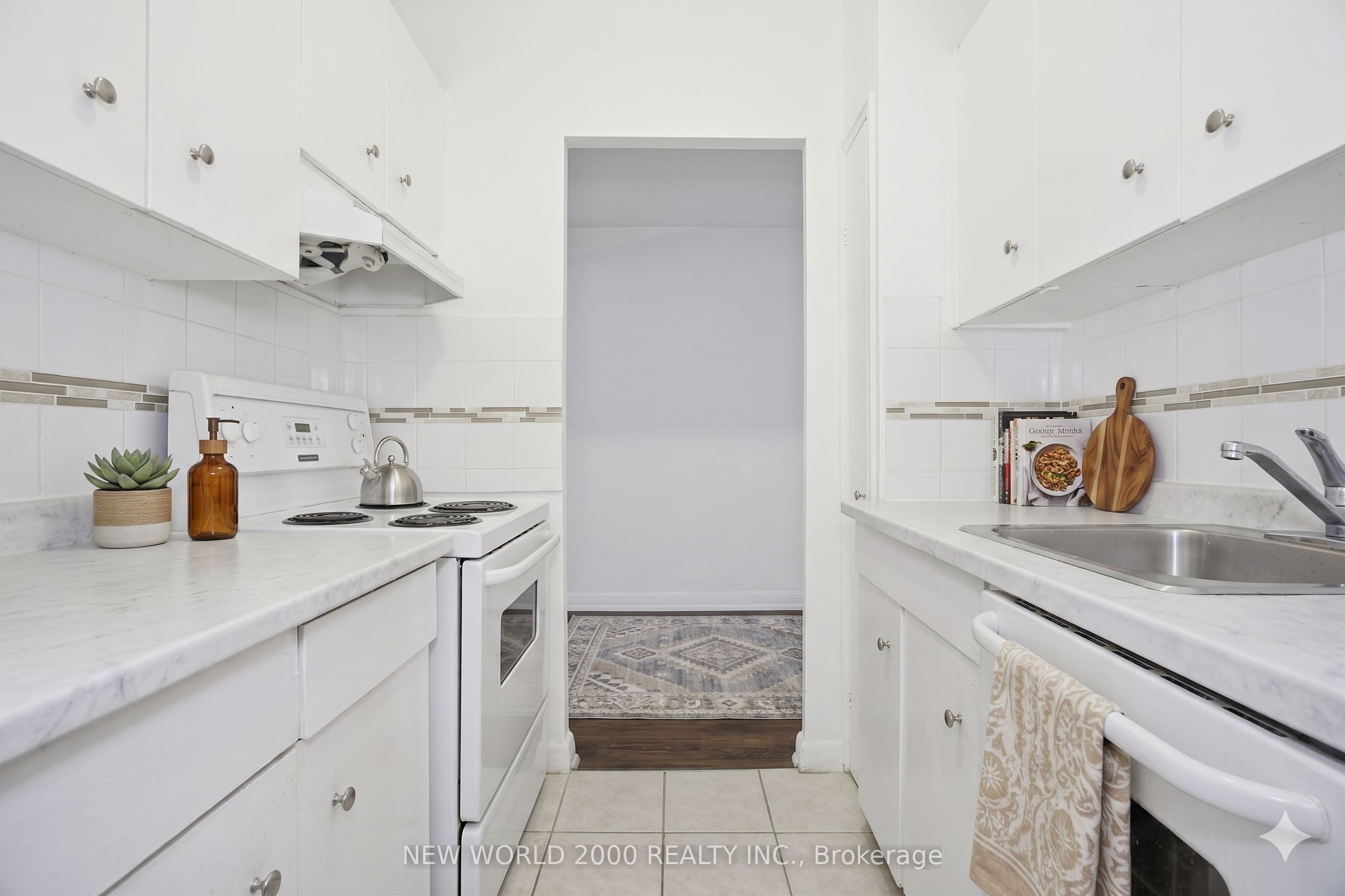 Additional image 2 of 206-88 Bernard Avenue, Toronto, ON, M5R 1R7