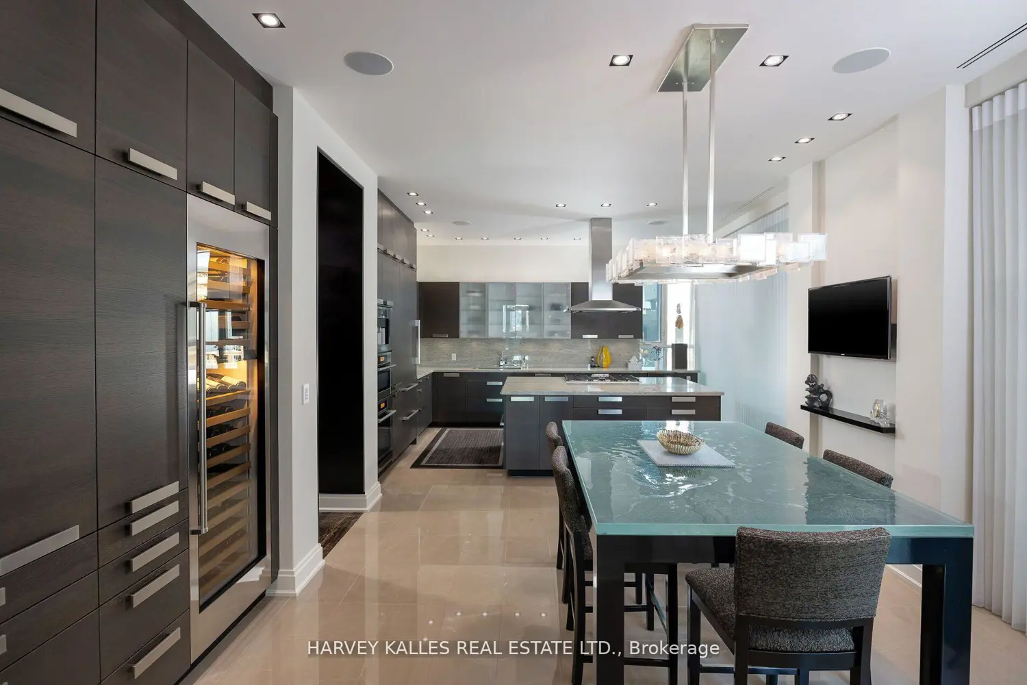 Additional image 10 of 206 Bloor Street 1501
