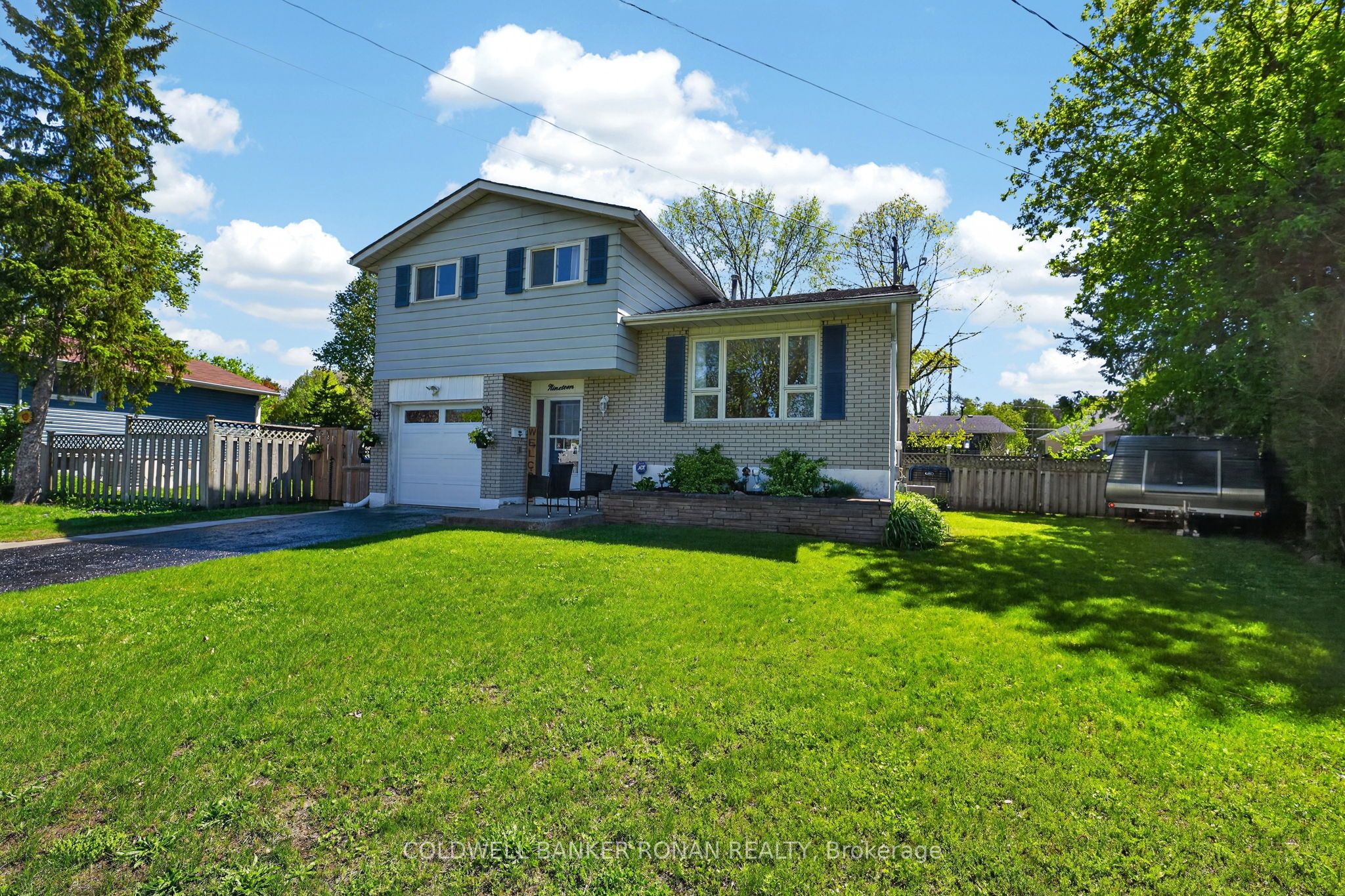 Additional image 3 of 19 Larkdale Crescent, Essa, ON, L0M 1B0
