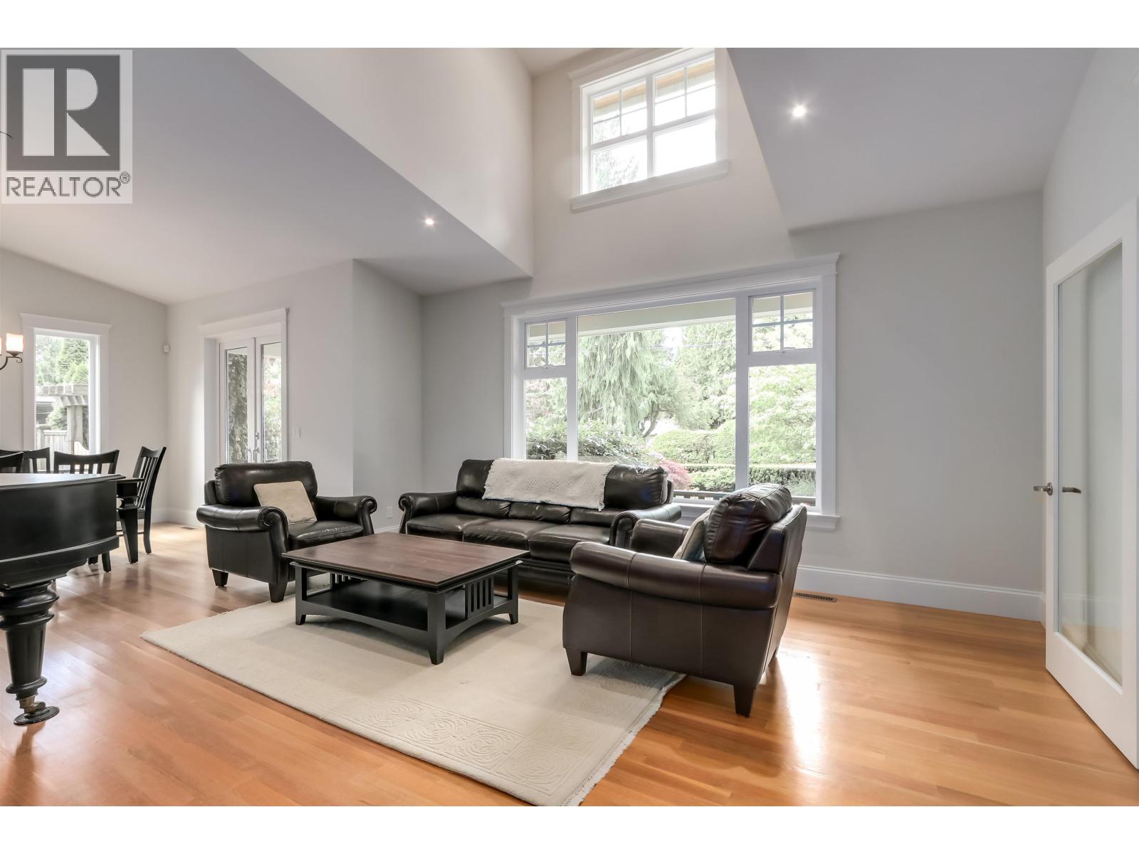 Additional image 4 of 352 St.james Crescent, West Vancouver, BC, V7S1J8