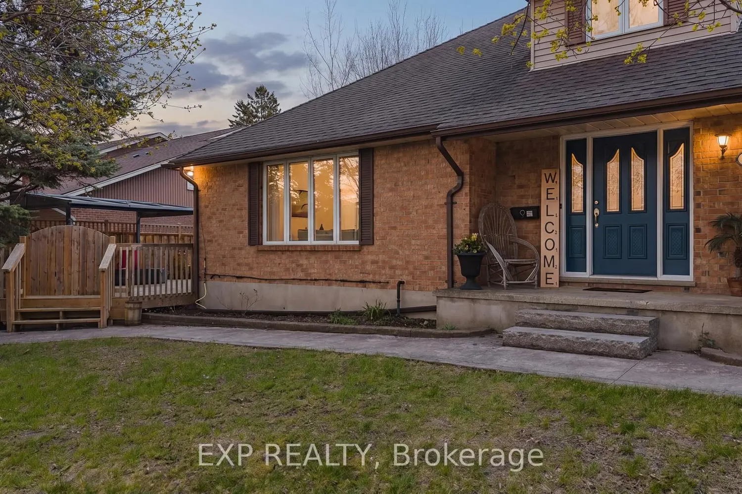 381 Timlock Place photo 2