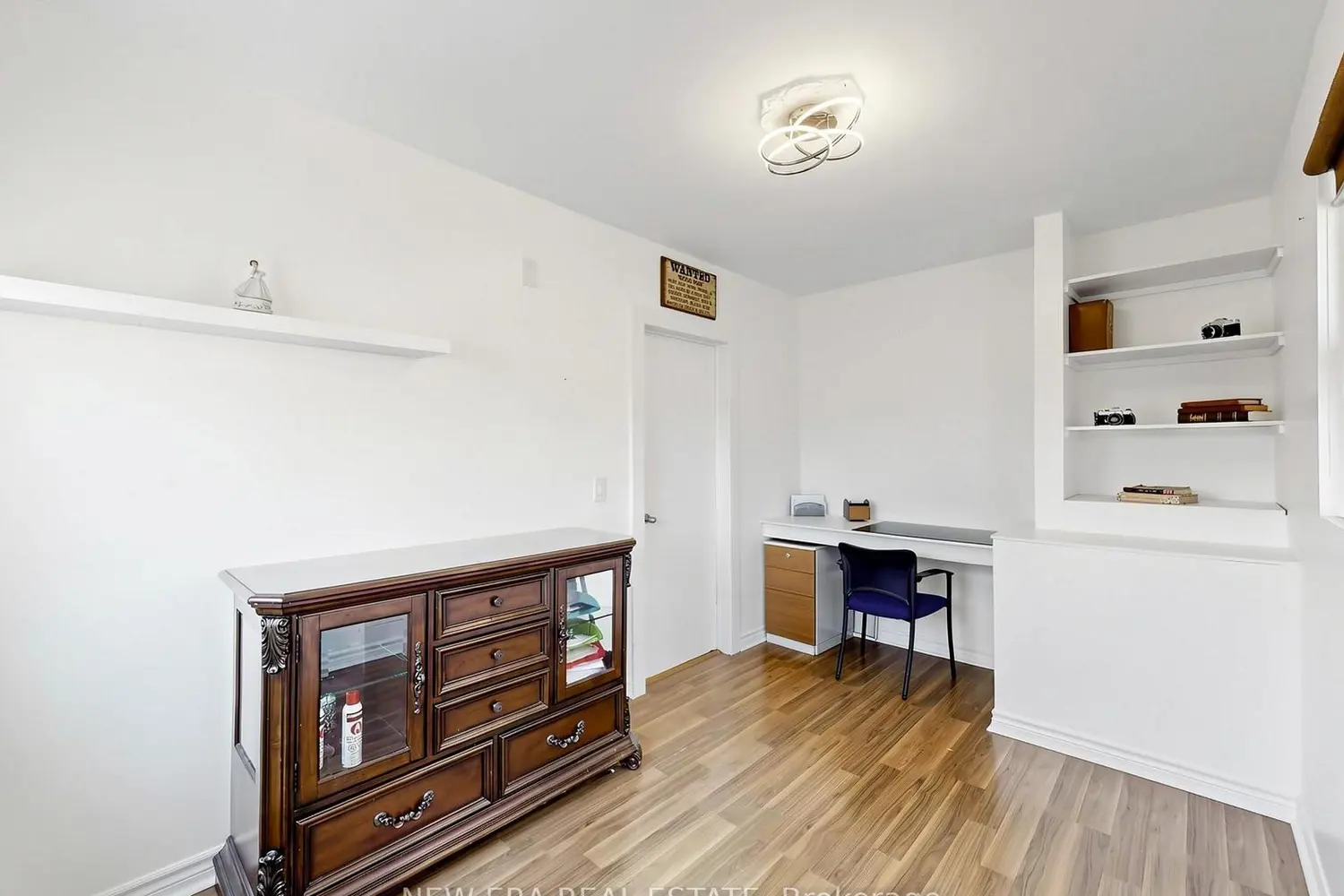 Additional image 11 of 4246 Bloor Street