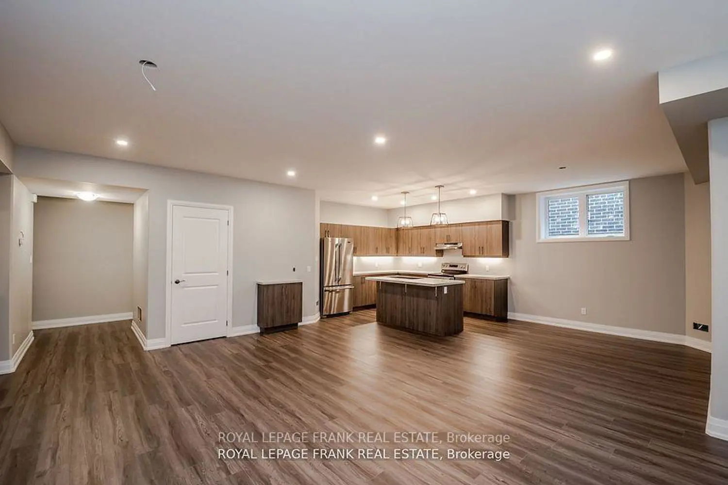 Additional image 2 of 16028 Simcoe Street