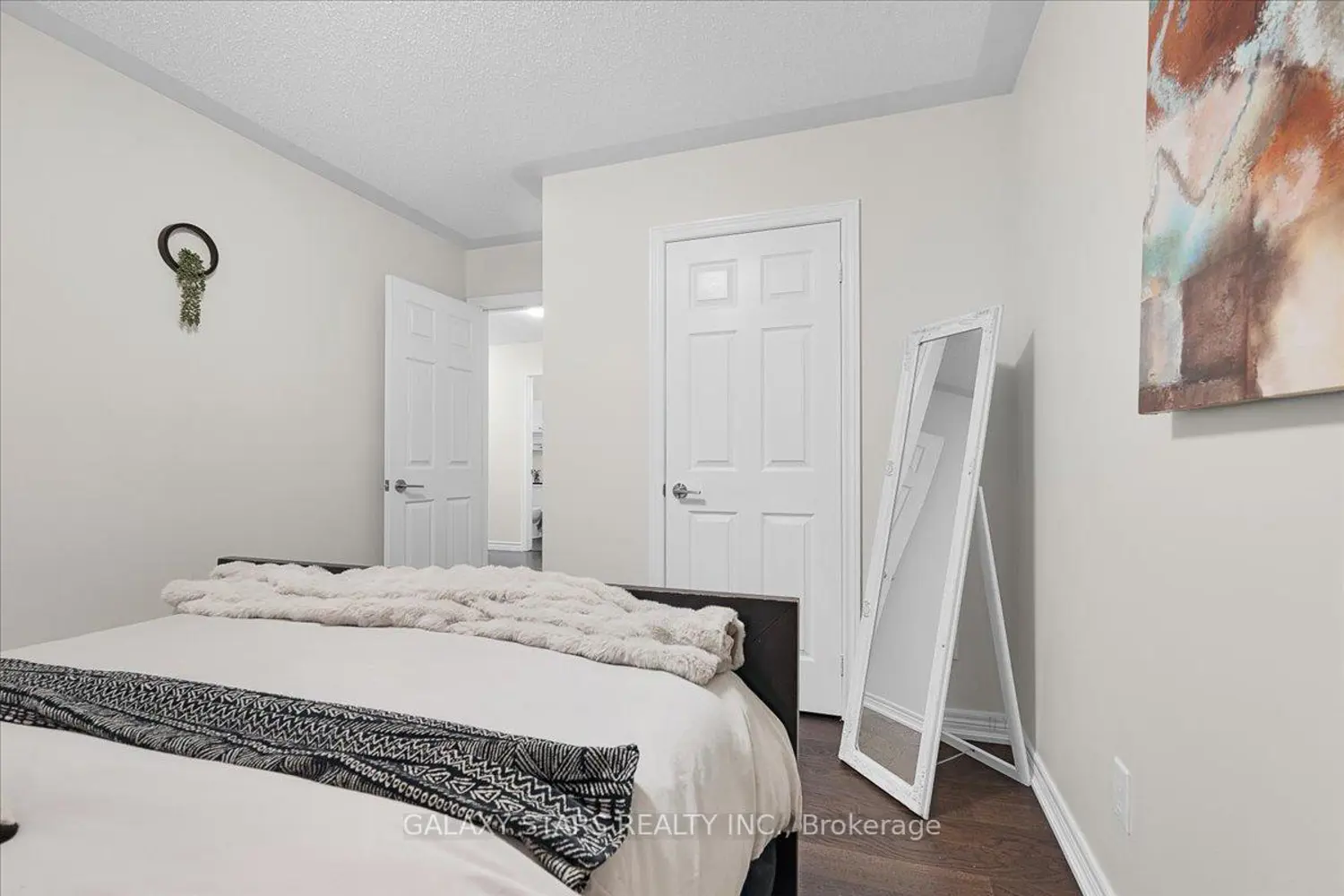 Additional image 9 of 888 Oberland Drive