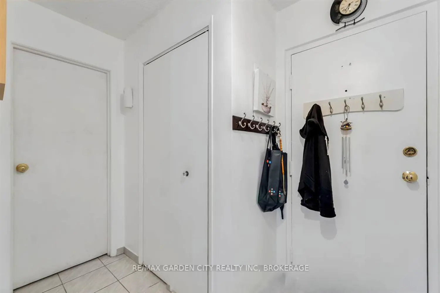 Additional image 5 of 4692 Crysler Avenue 202