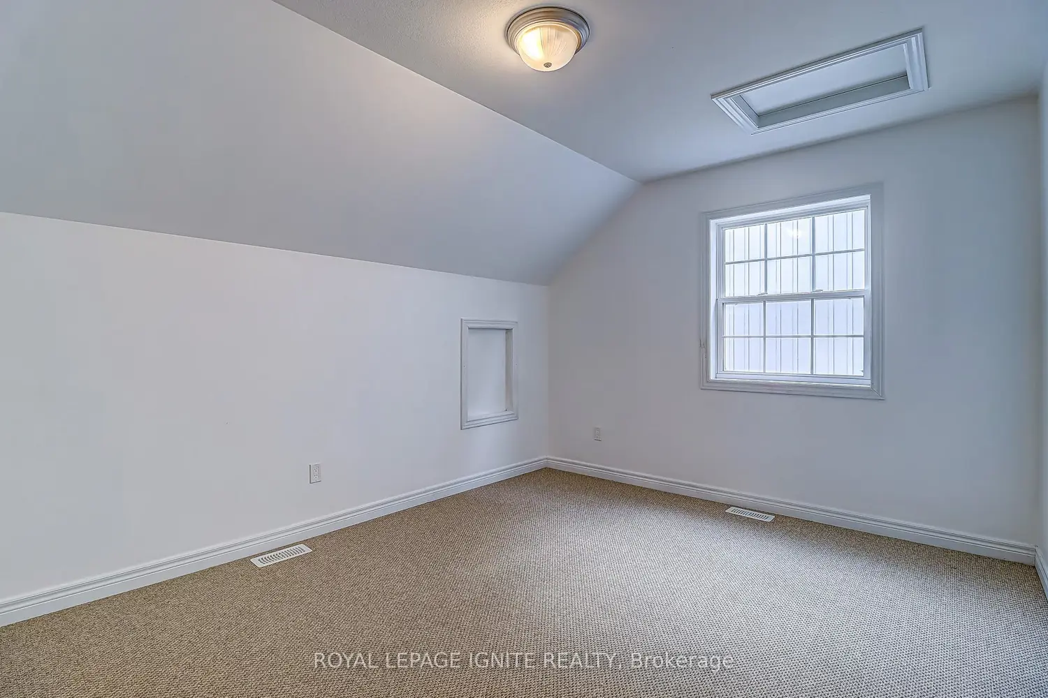 Additional image 17 of 931 Broadway Boulevard