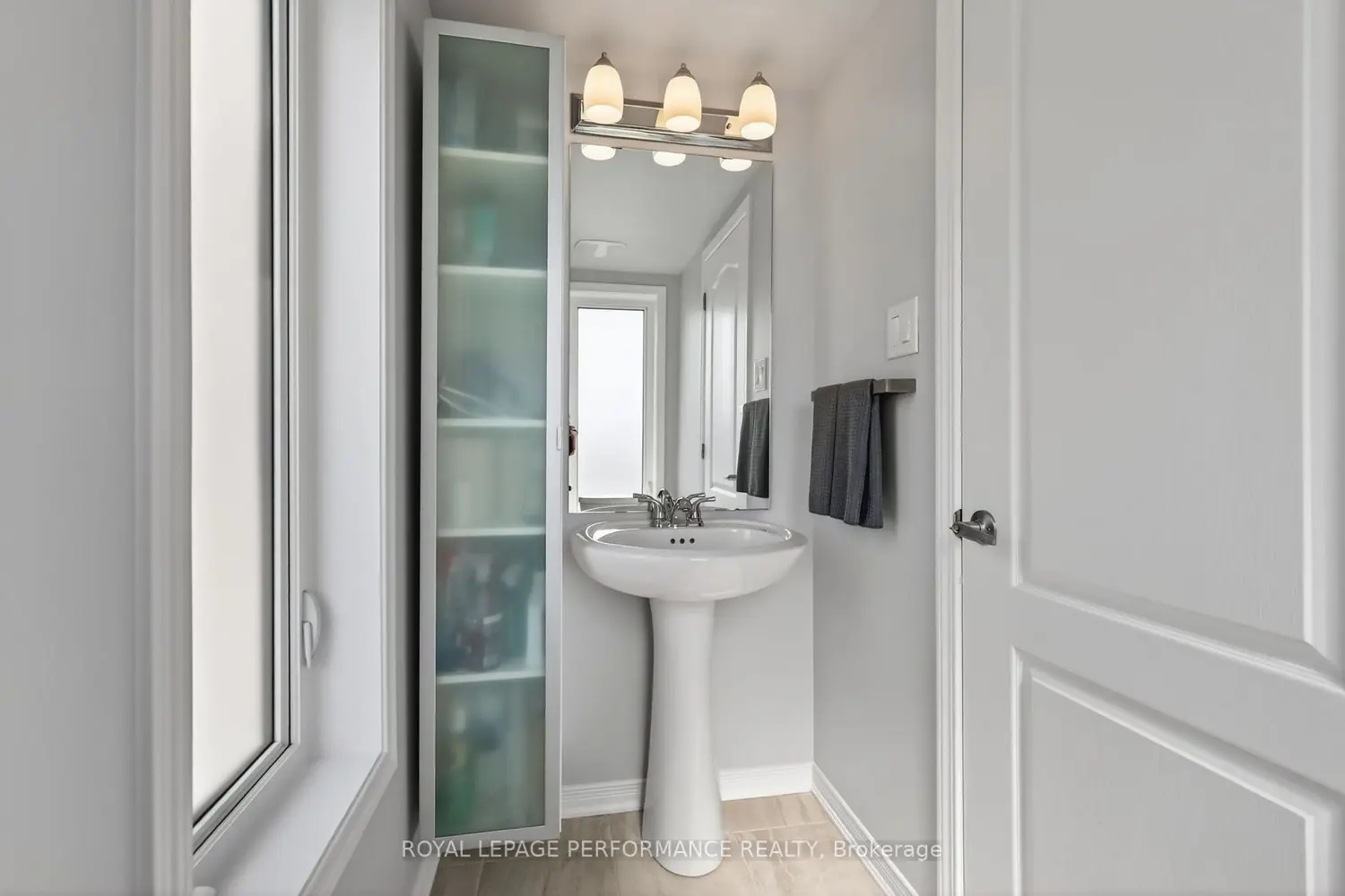 Additional image 10 of 500 Radiant Private