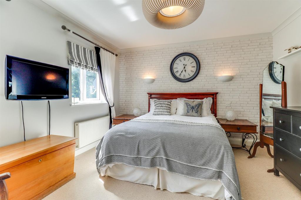 Additional image 8 of 5 bed detached house to rentLansdown, Cheltenham GL51
