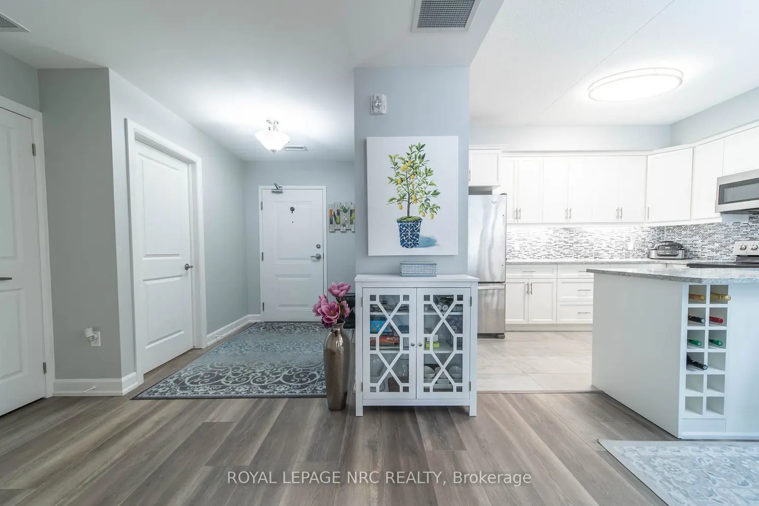 Additional image 3 of 4644 Pettit Avenue 102