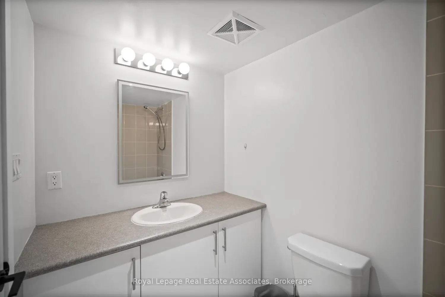 Additional image 11 of 2059 Weston Road 40