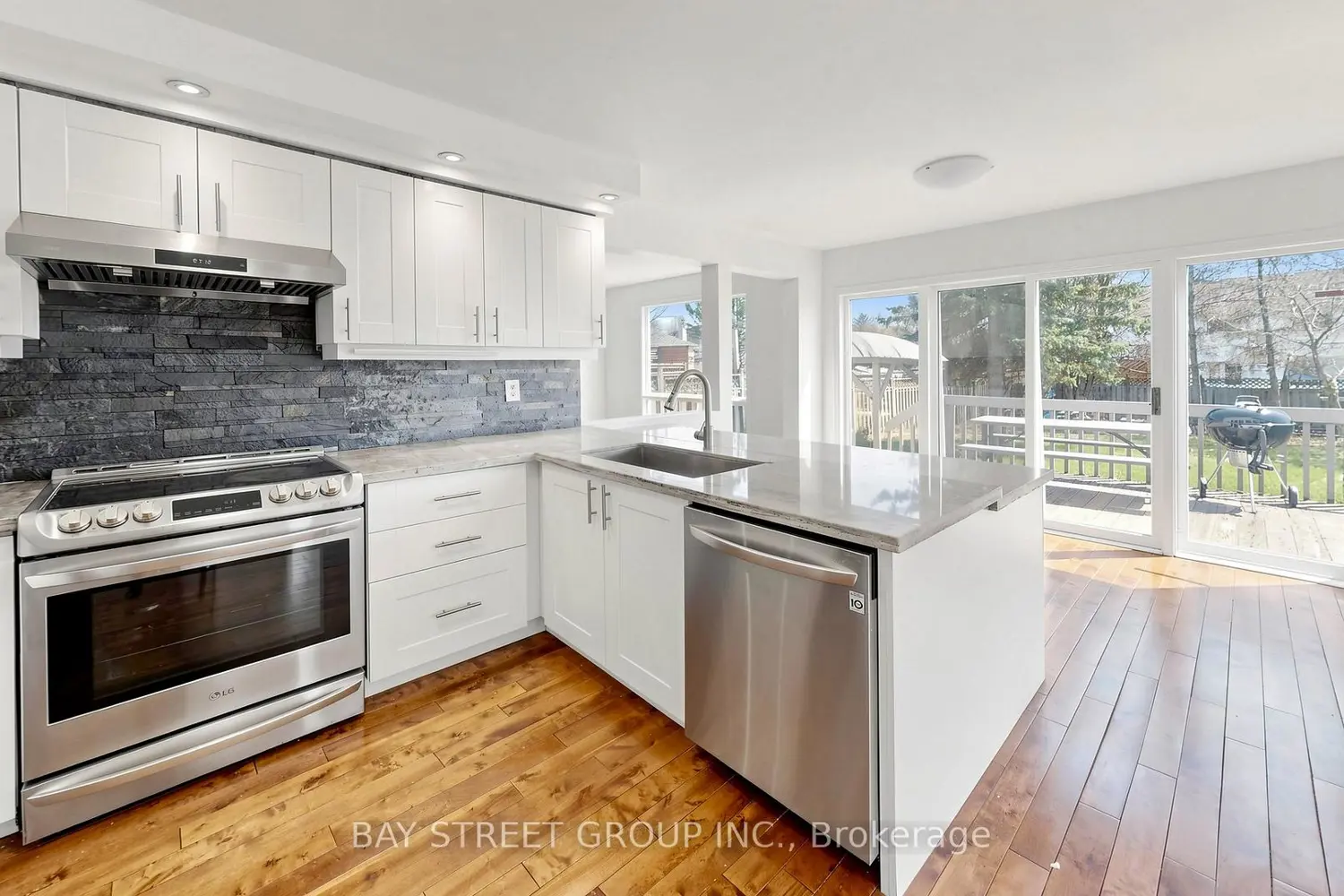 Additional image 3 of 985 Linden Street