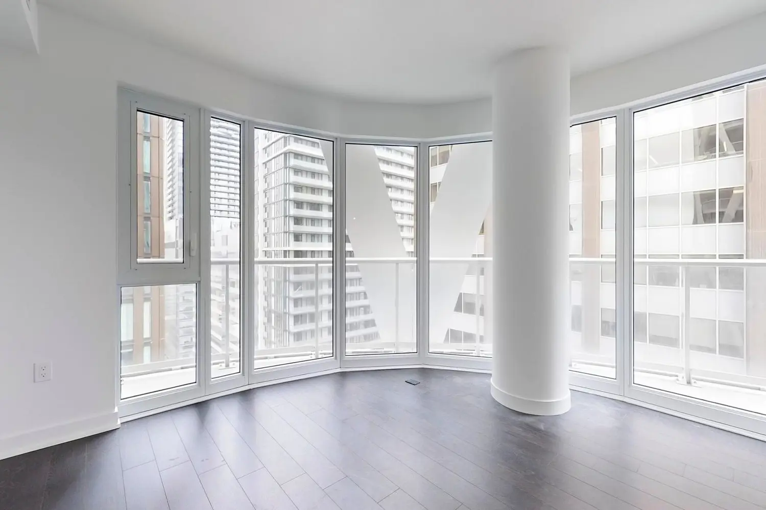 Additional image 3 of 230 Simcoe Street 2212