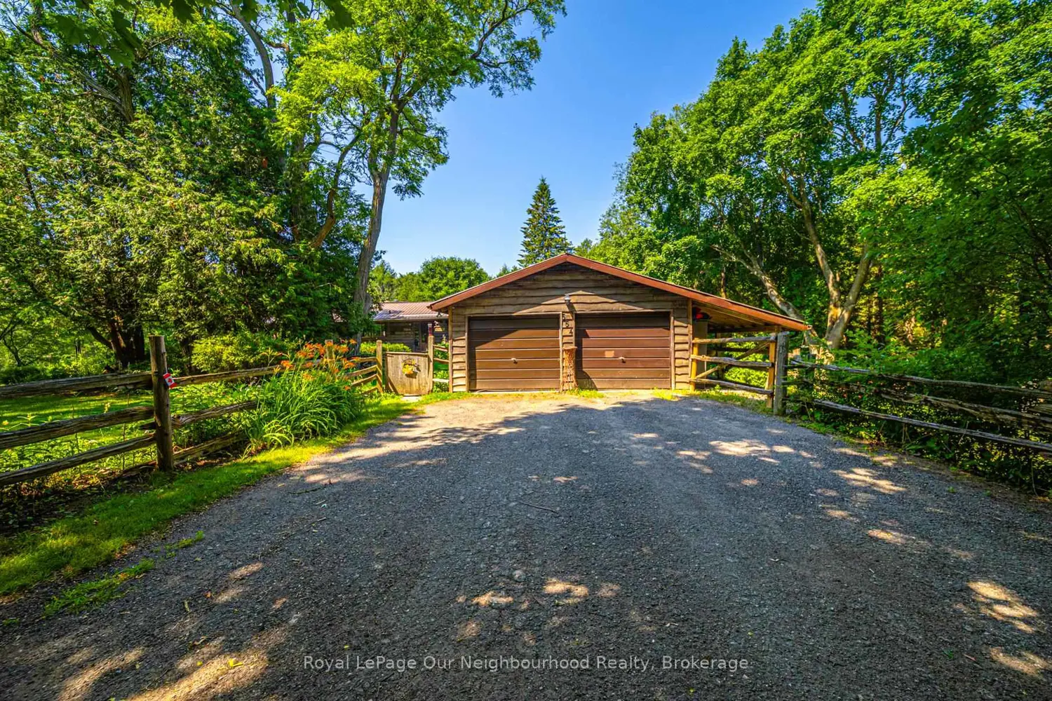 554 Clouston Road photo 2