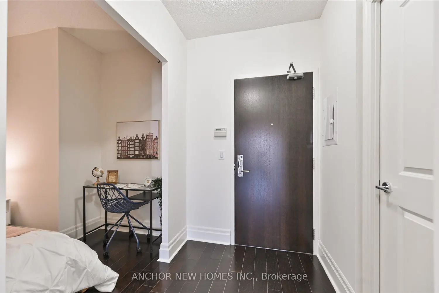 Additional image 3 of 57 Upper Duke Crescent 210