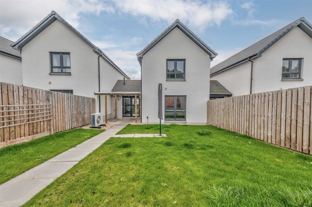 Additional image 22 of 3 bed terraced house to rentGrayfaulds Road, Dundee DD2