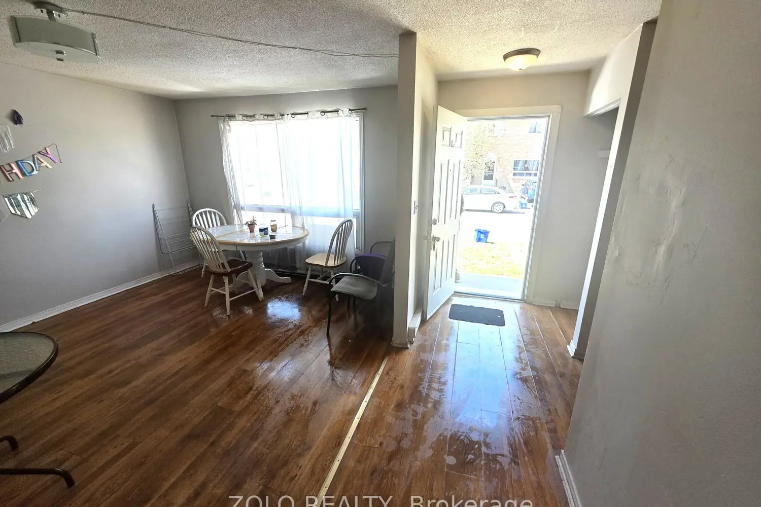 Additional image 5 of 90 Rosemund Crescent 35